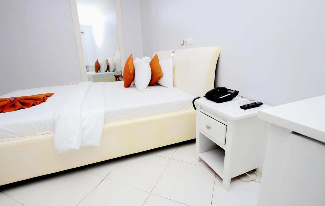 Hotel Galilee Котону Экстерьер фото